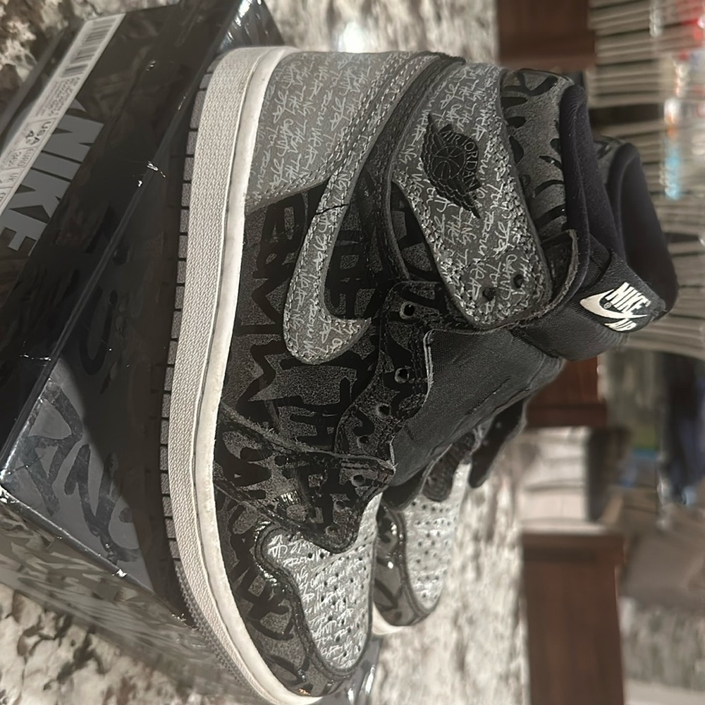 Air Jordan 1 Retro Hi OG Rebellionaire